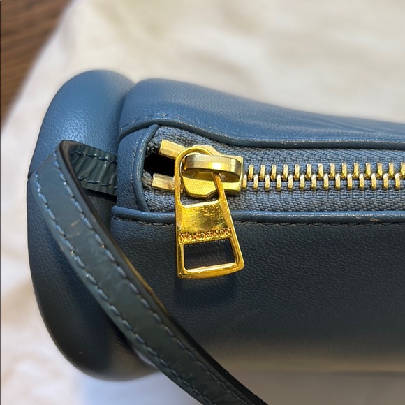 JW ANDERSON Bumper shoulder bag - Picture 4 of 5